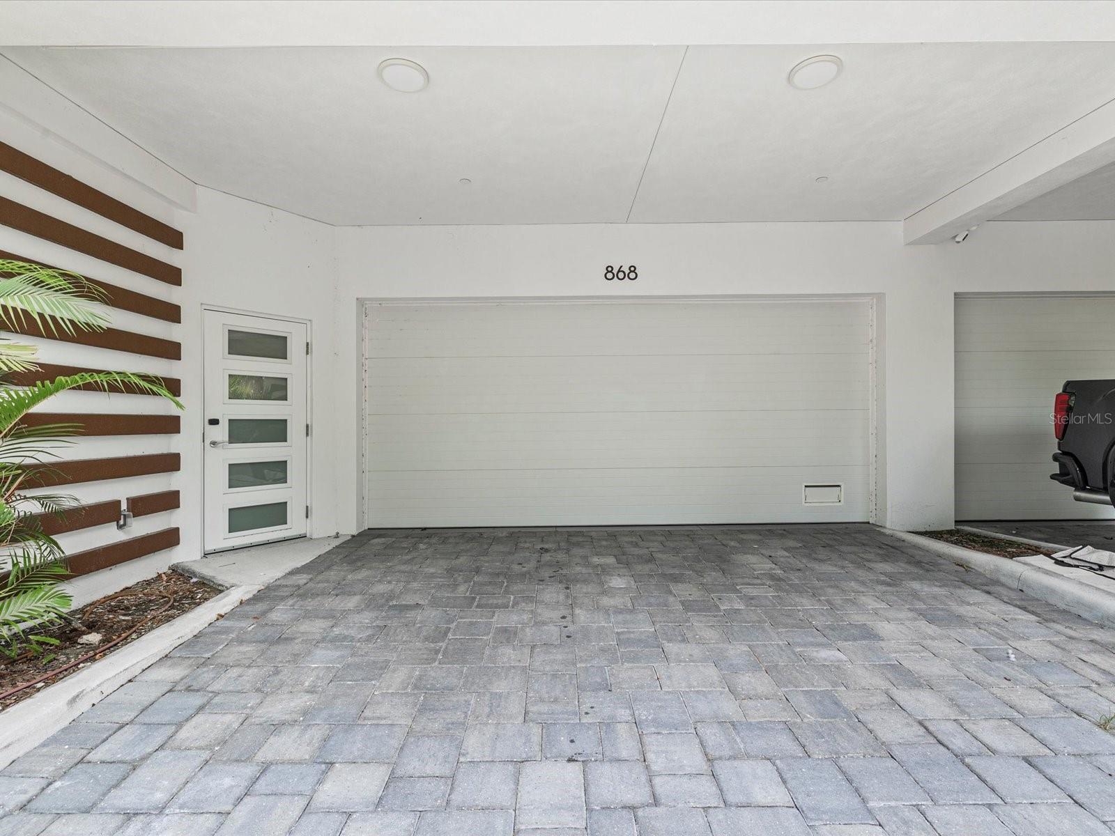 868 N OSCEOLA AVE
