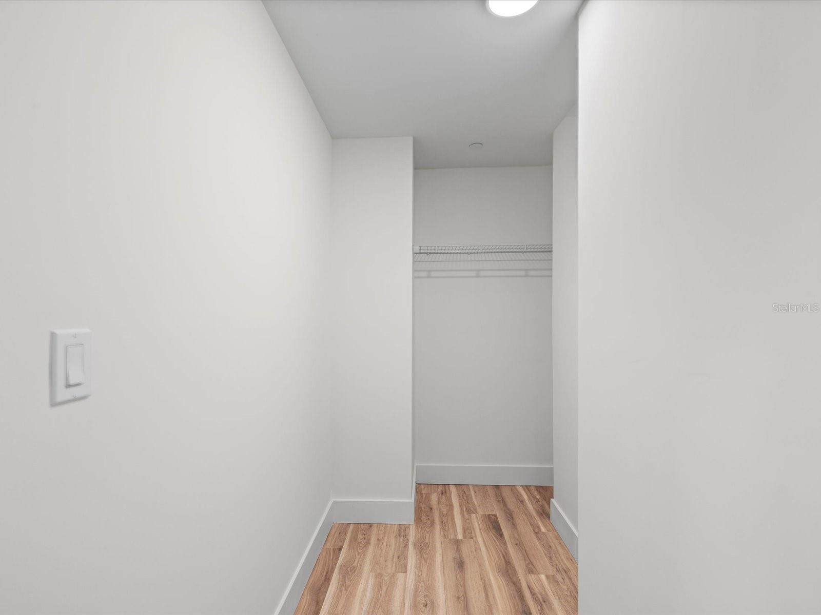 868 N OSCEOLA AVE