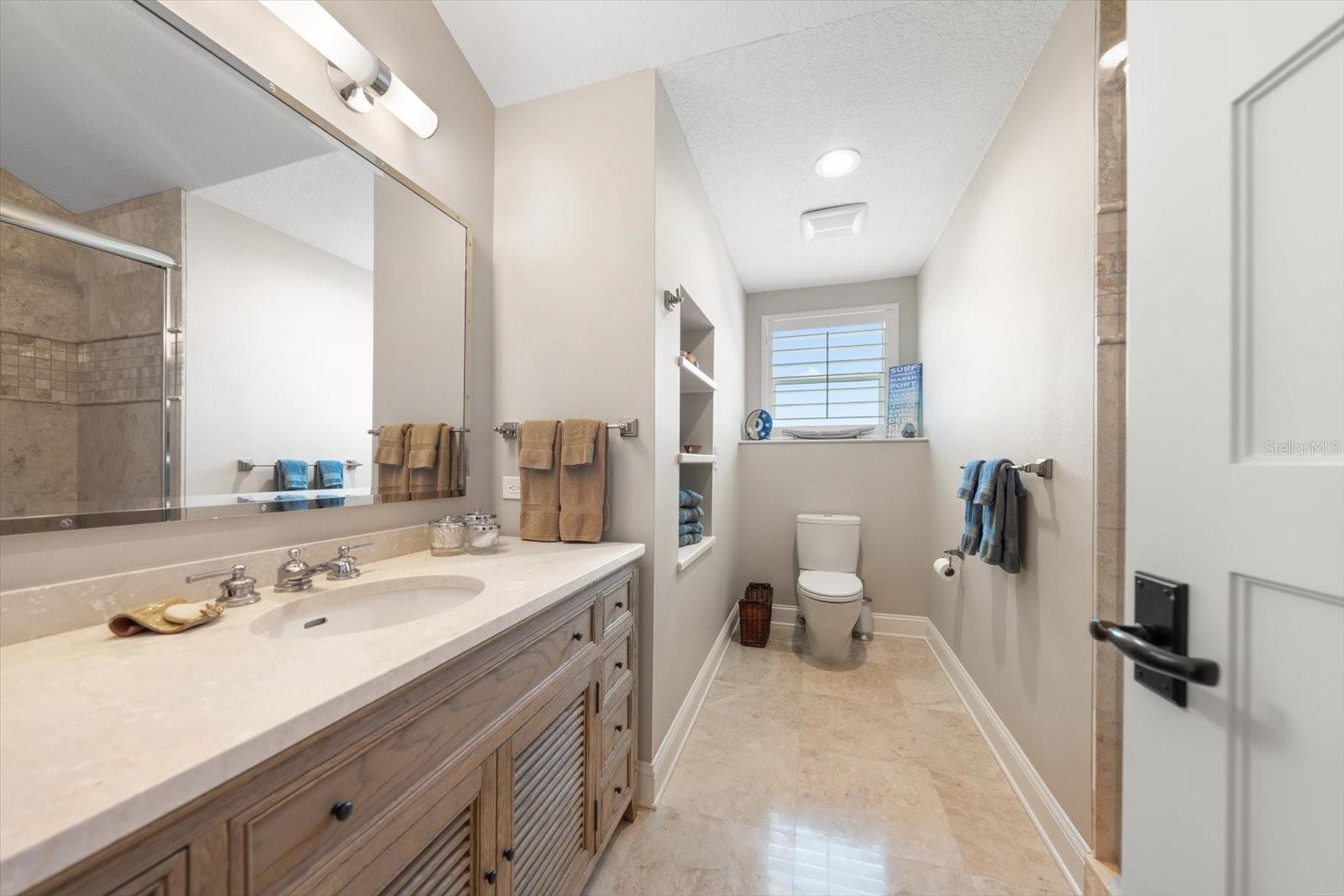 226 POINCIANA LN