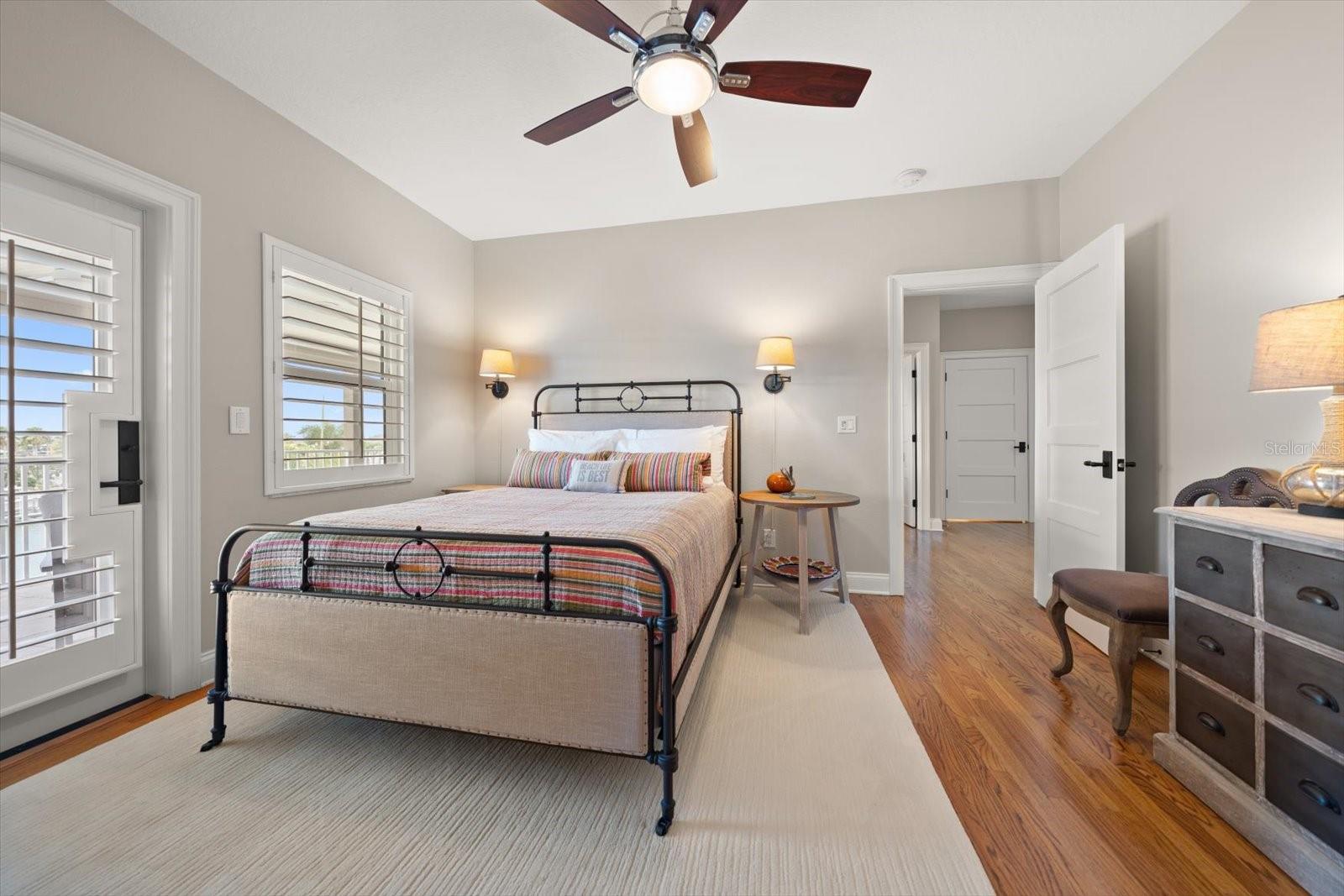 226 POINCIANA LN