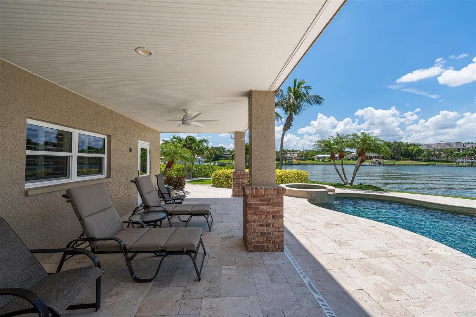 226 POINCIANA LN