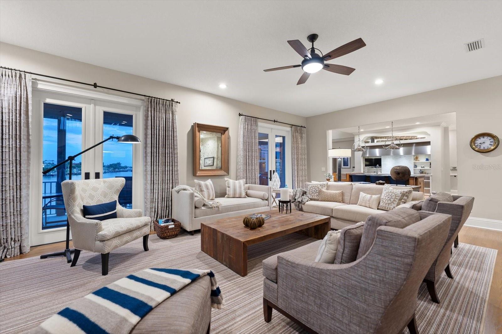 226 POINCIANA LN