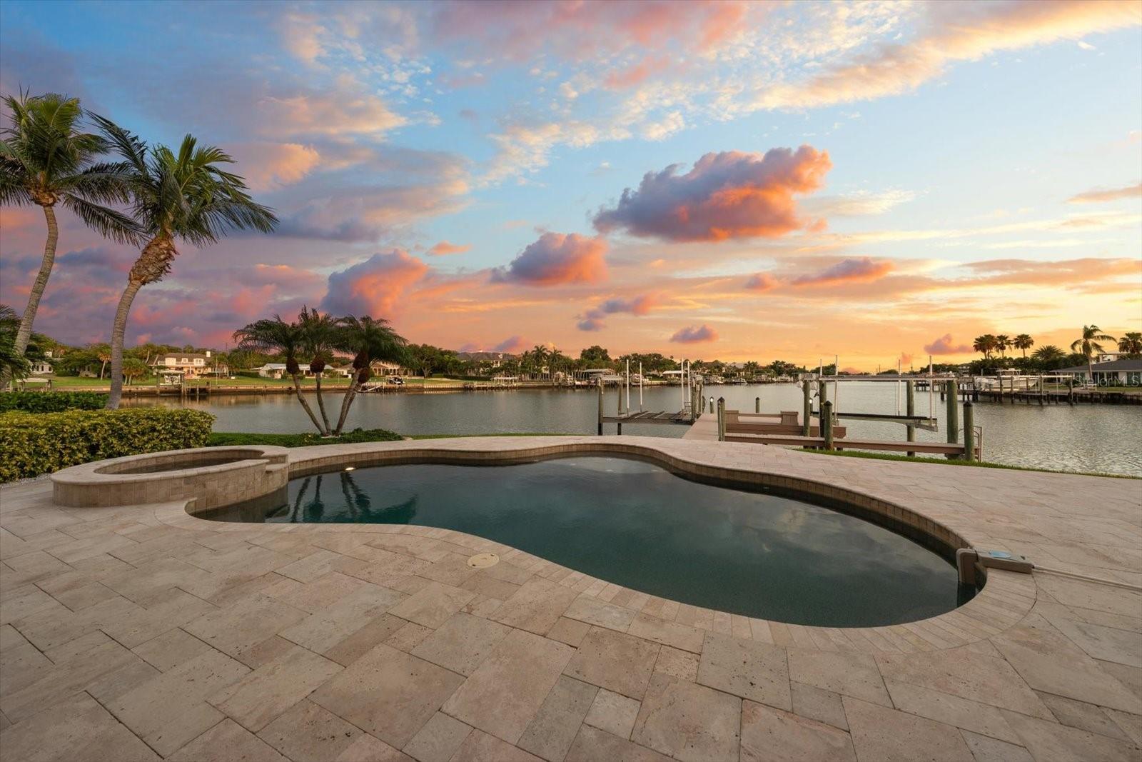 226 POINCIANA LN