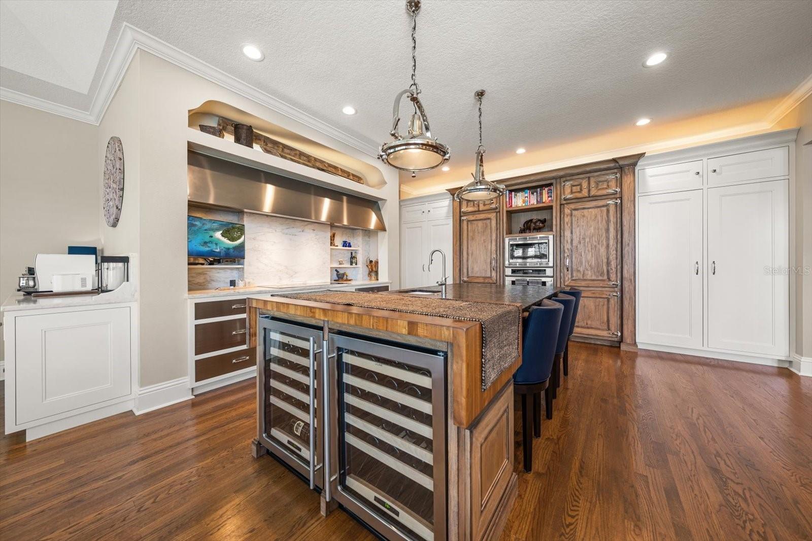 226 POINCIANA LN