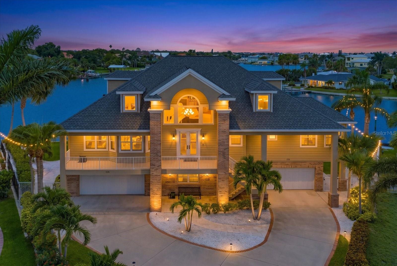 226 POINCIANA LN