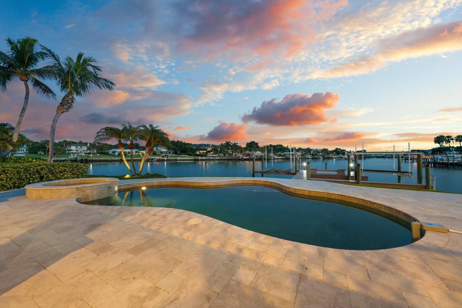 226 POINCIANA LN