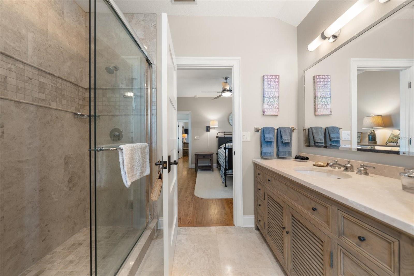 226 POINCIANA LN