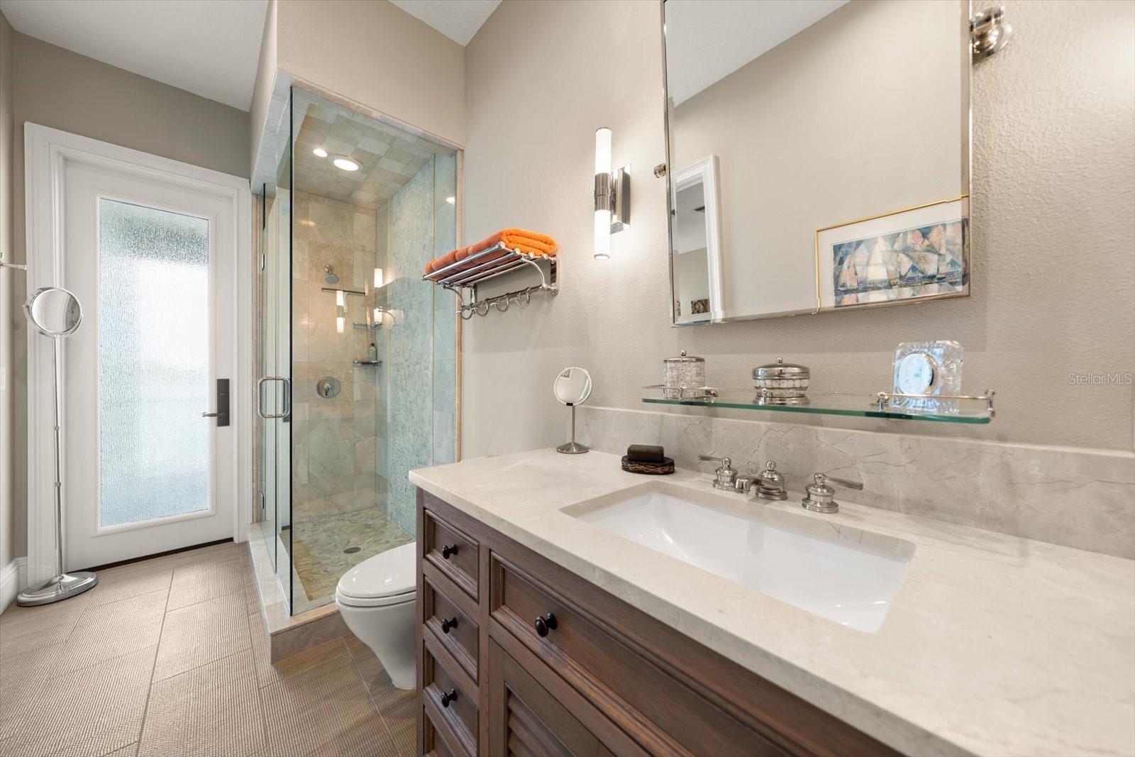 226 POINCIANA LN