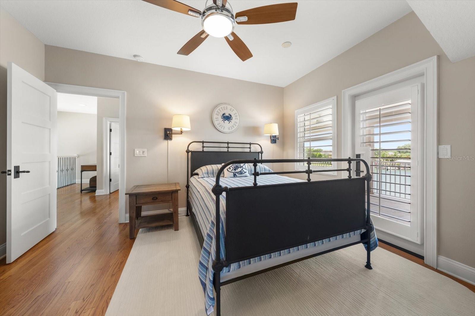 226 POINCIANA LN