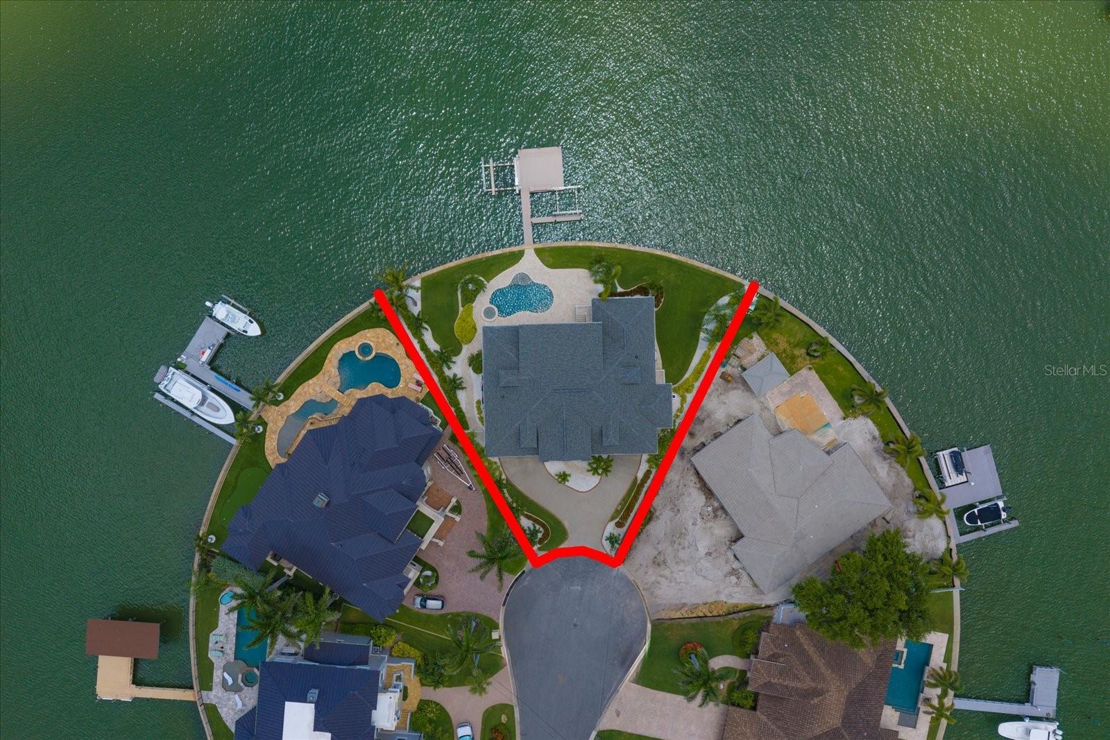 226 POINCIANA LN