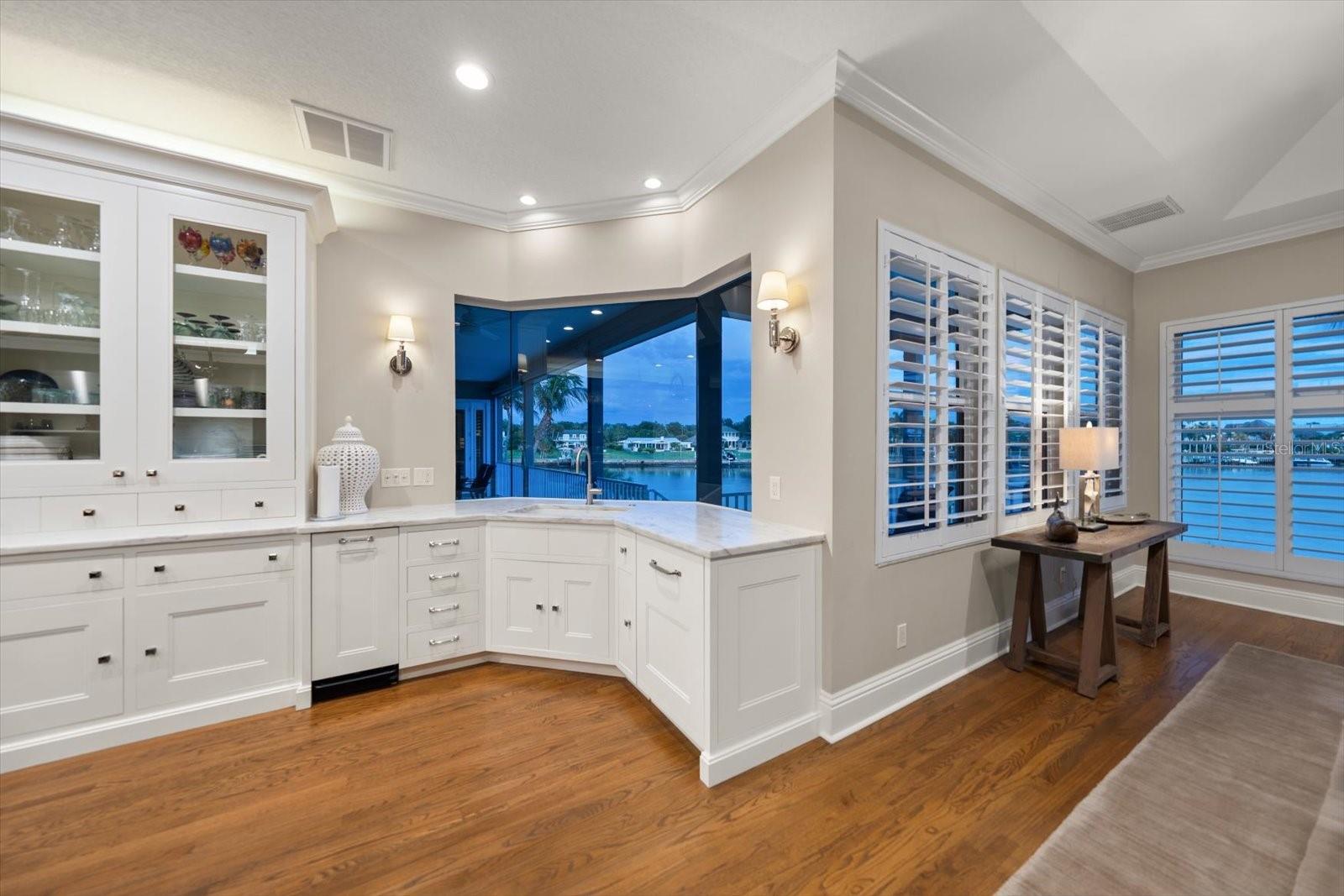 226 POINCIANA LN