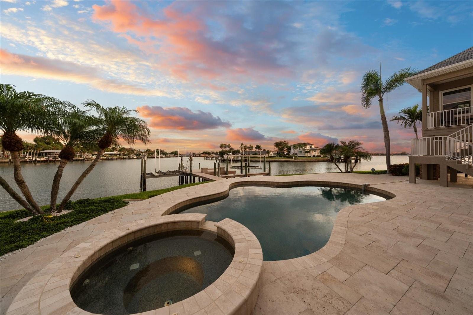 226 POINCIANA LN