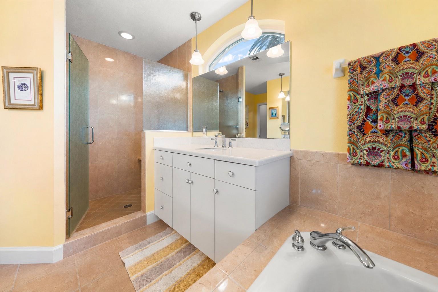 2218 DONATO DR