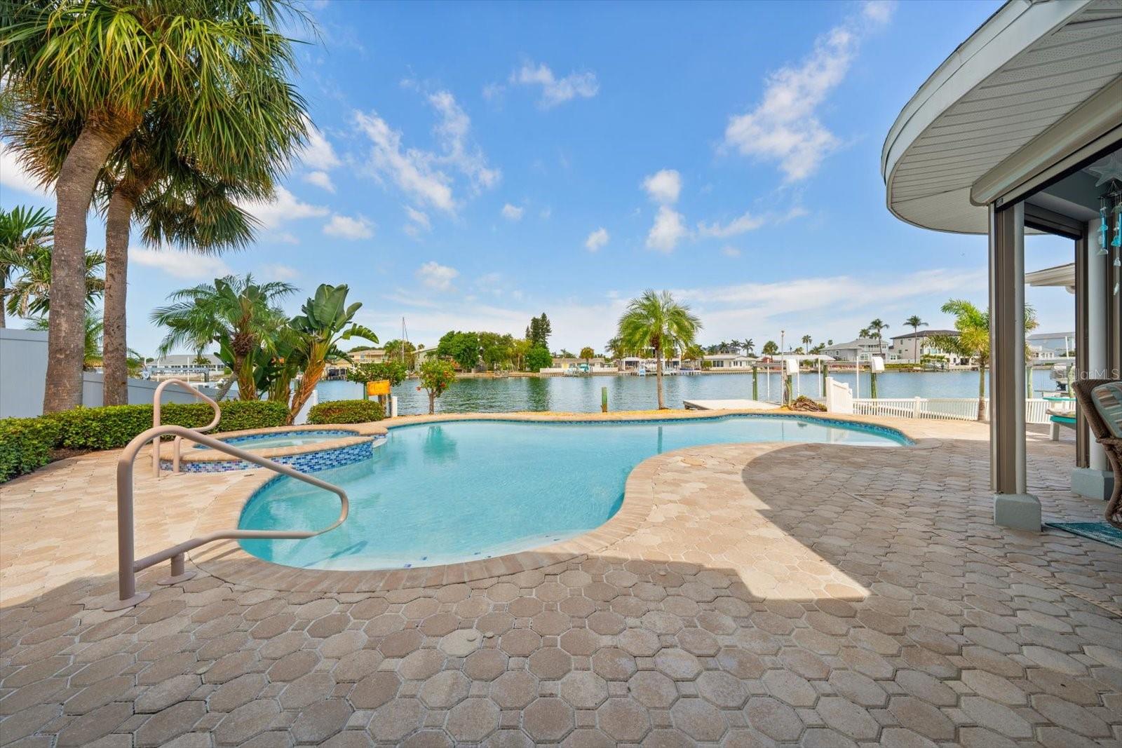 2218 DONATO DR