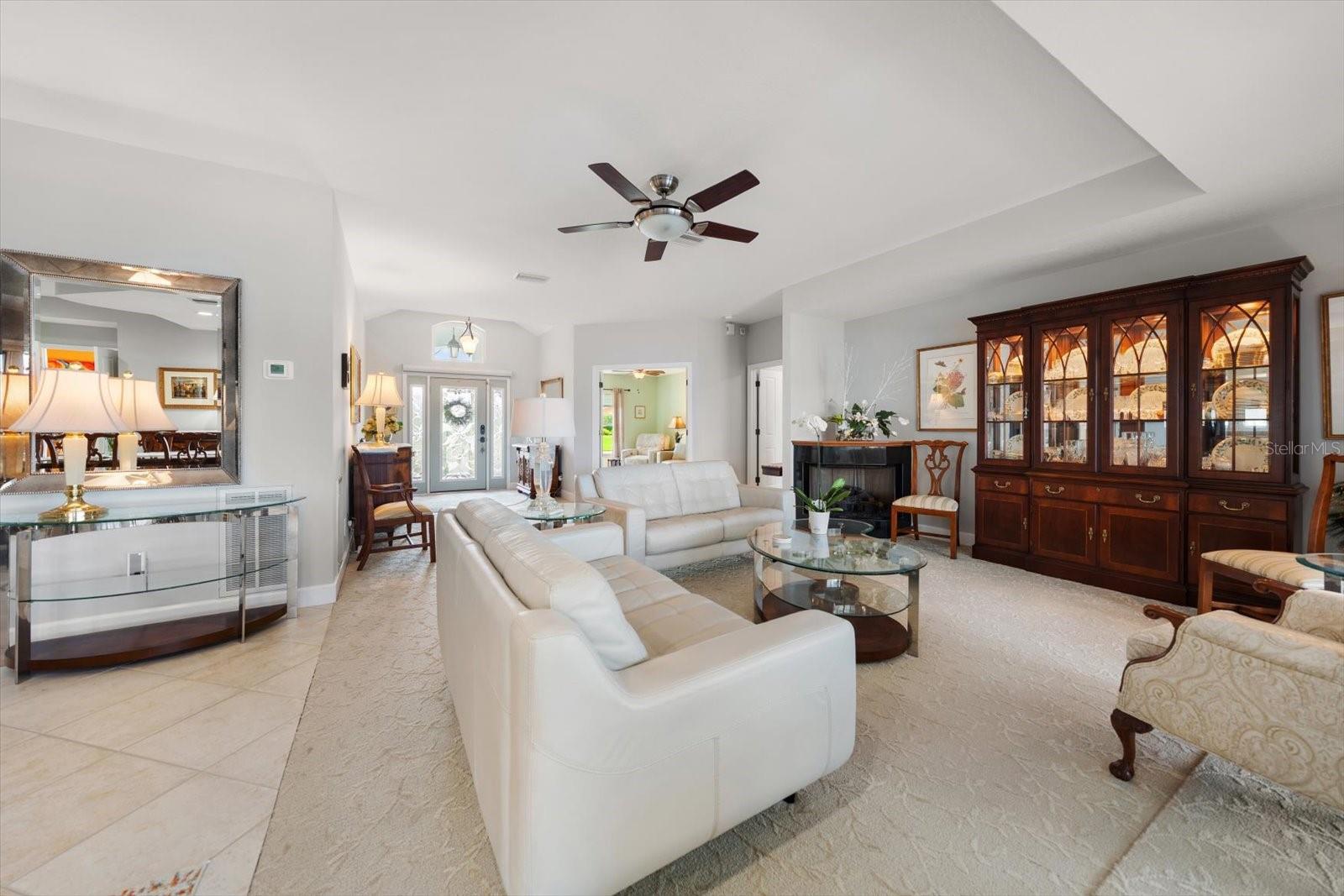 2218 DONATO DR