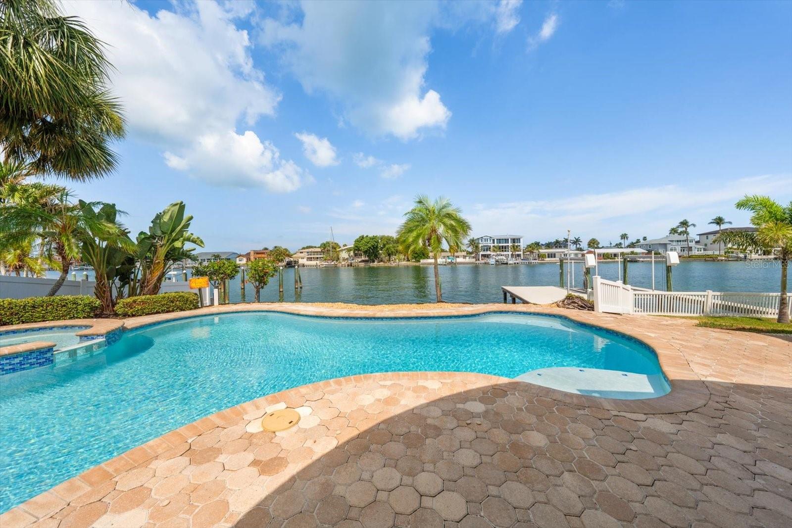 2218 DONATO DR