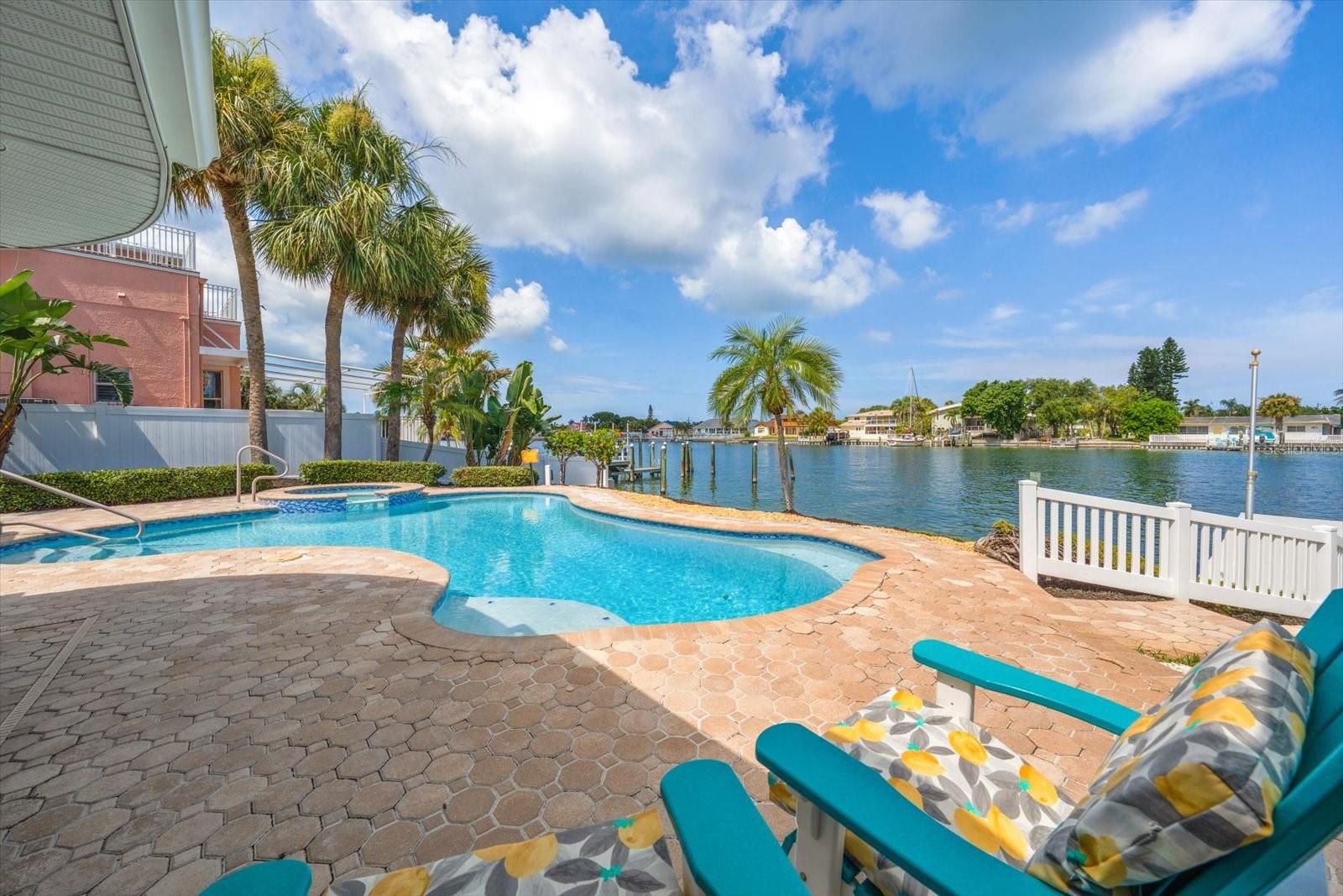 2218 DONATO DR