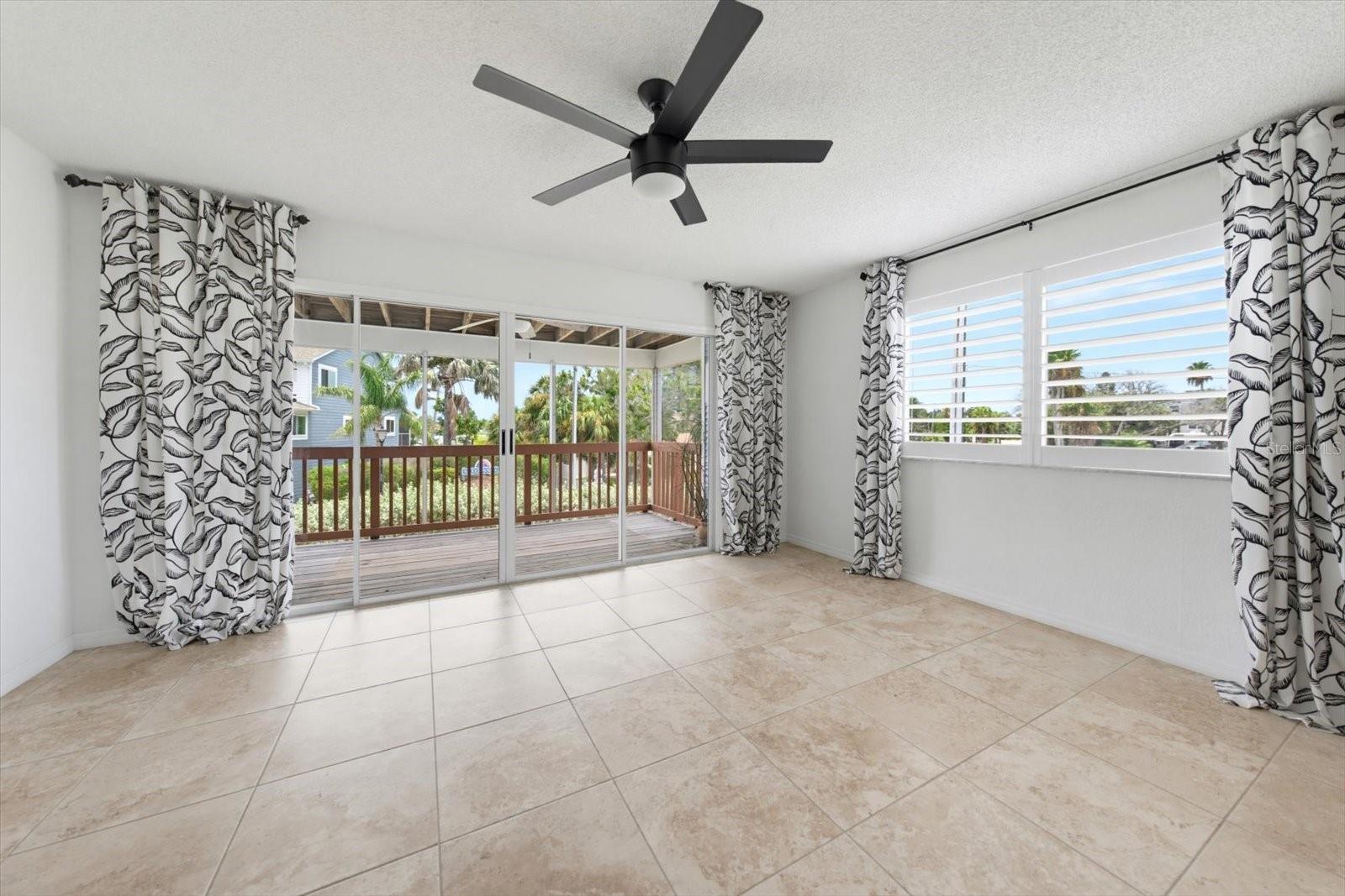 901 HARBOUR HOUSE DR