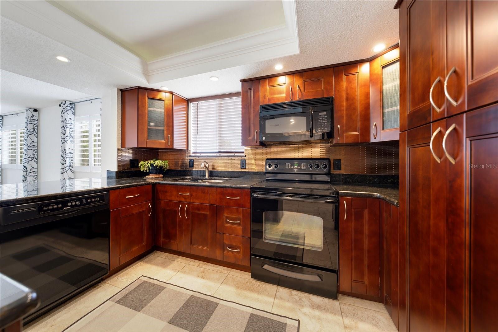 901 HARBOUR HOUSE DR