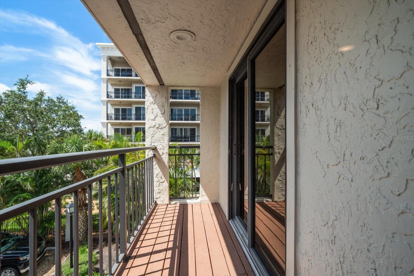 240 WINDWARD PSGE #401