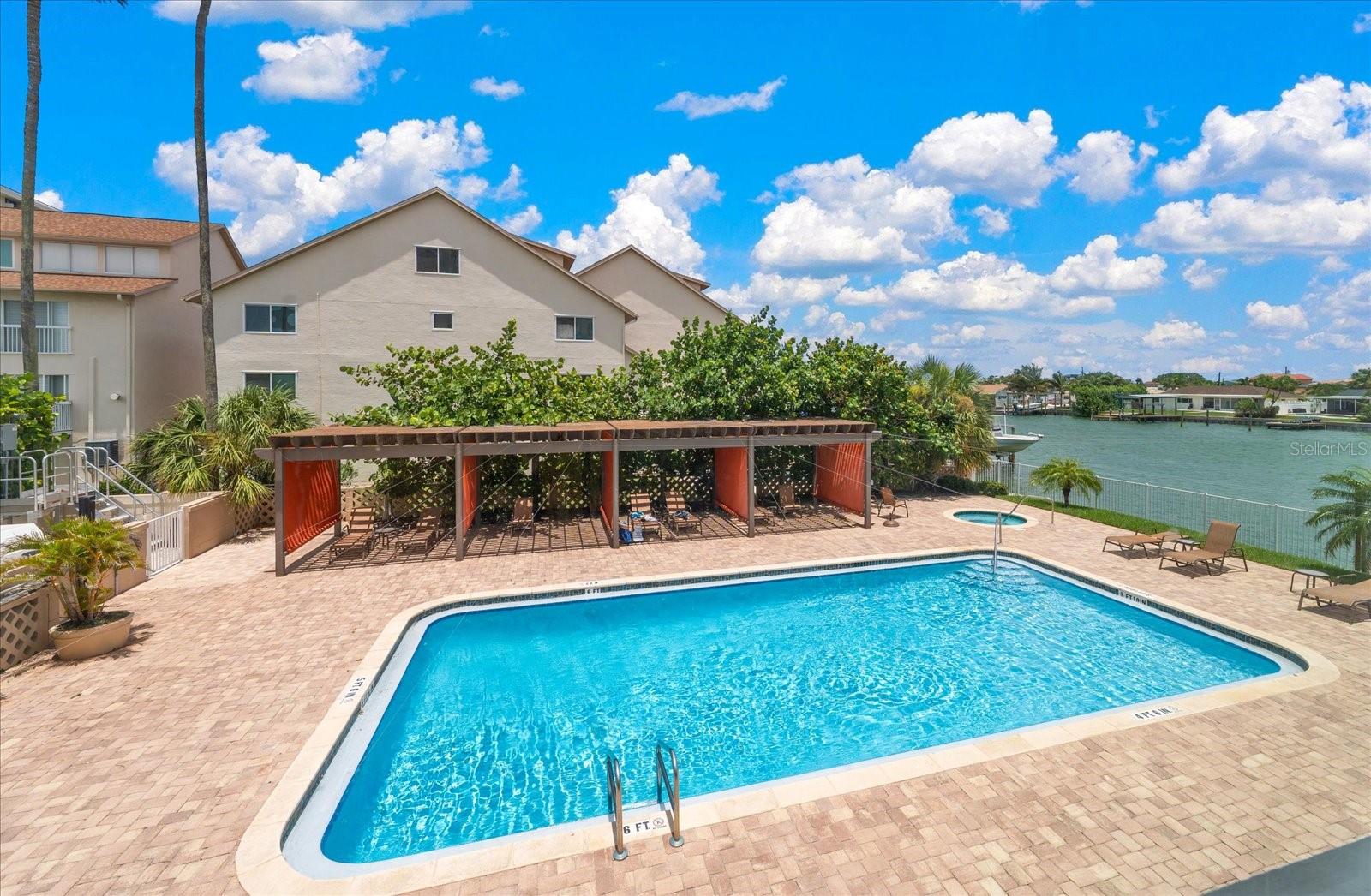 223 ISLAND WAY #2E