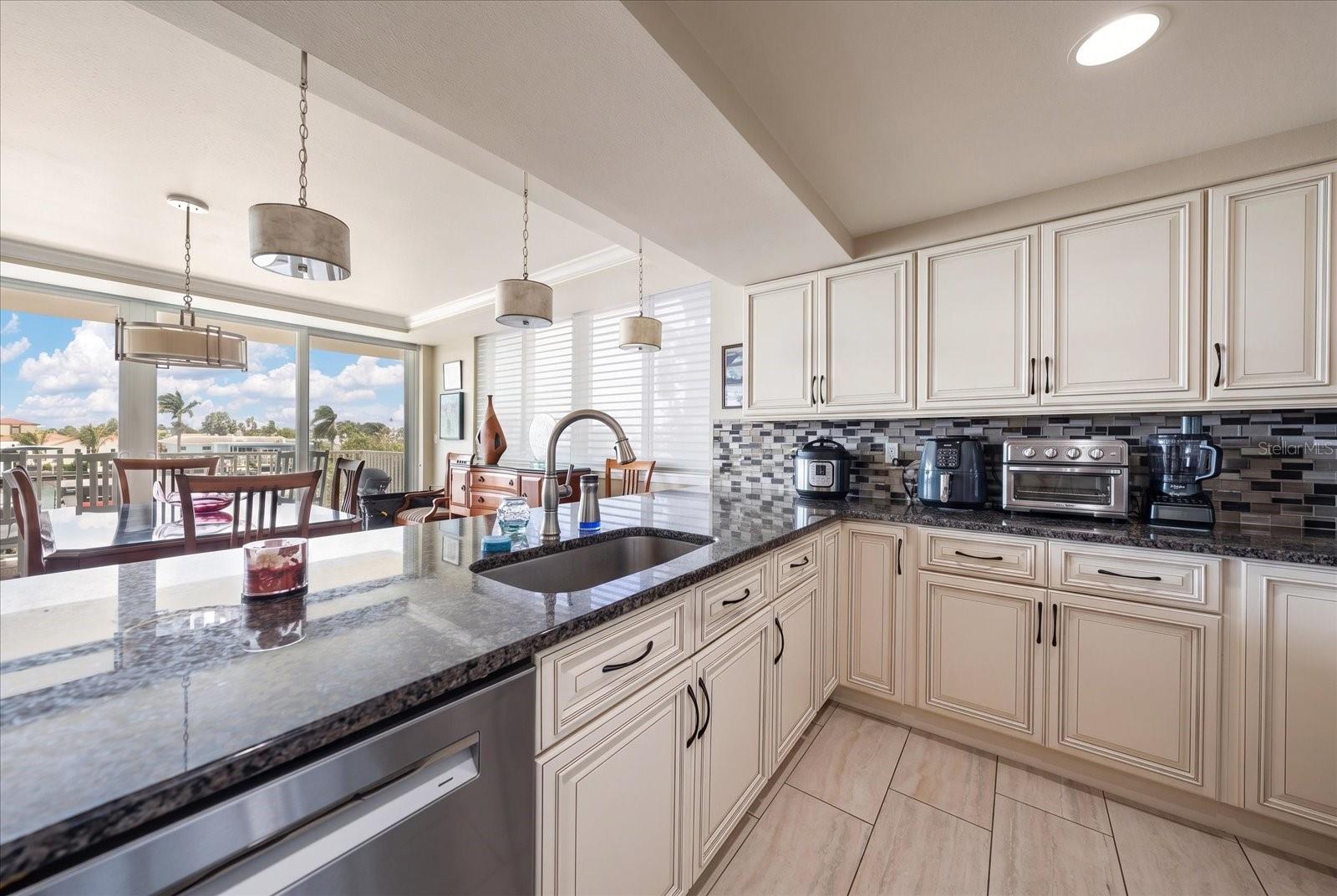 223 ISLAND WAY #2E