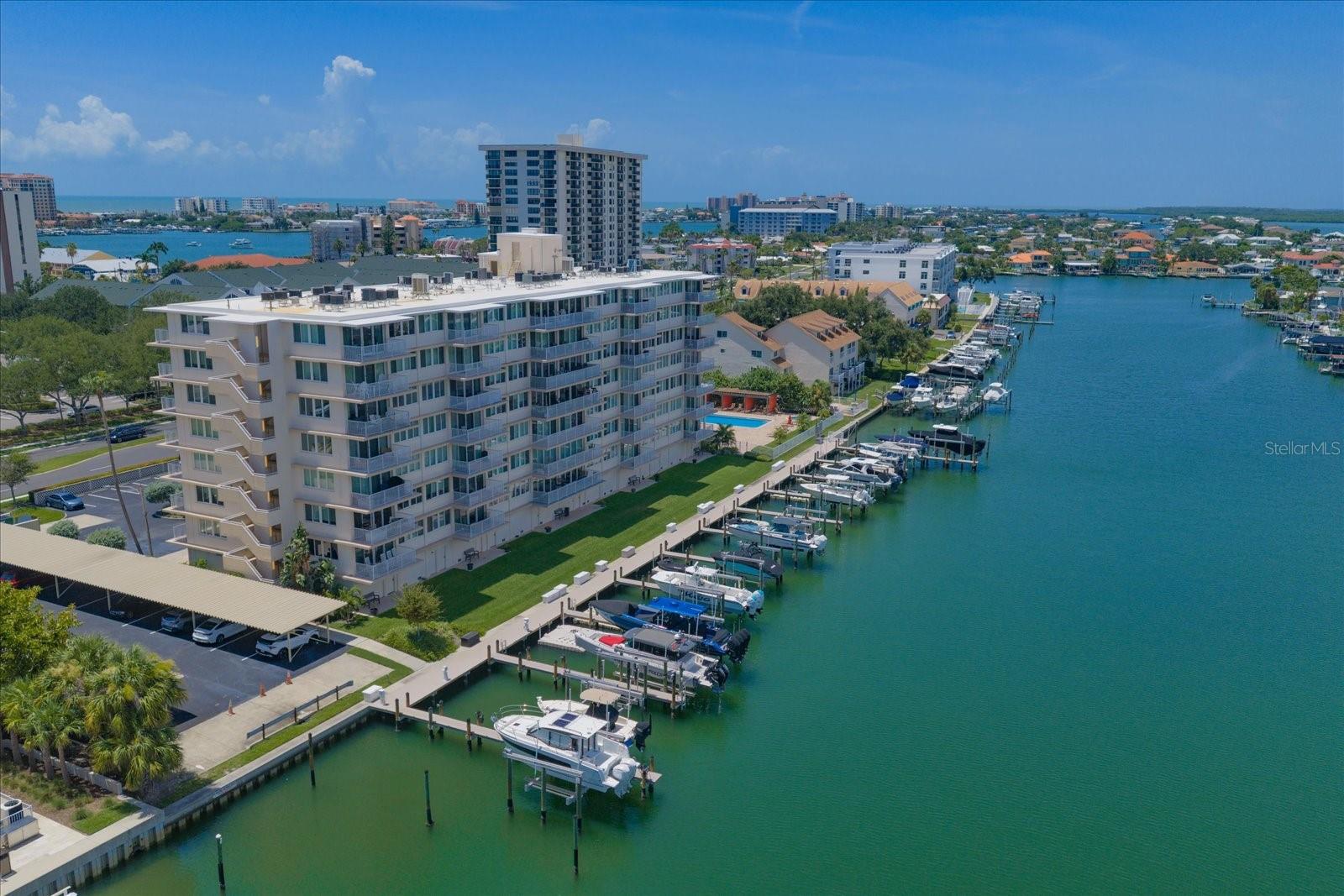 223 ISLAND WAY #2E