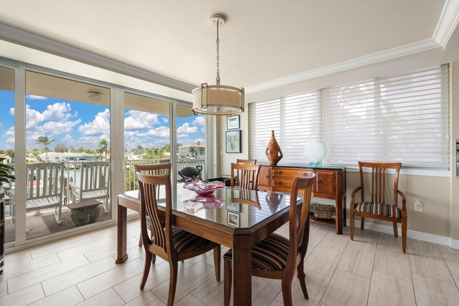 223 ISLAND WAY #2E