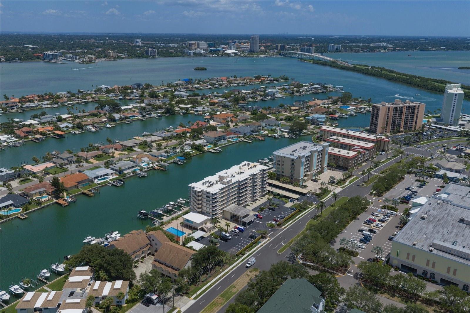 223 ISLAND WAY #2E