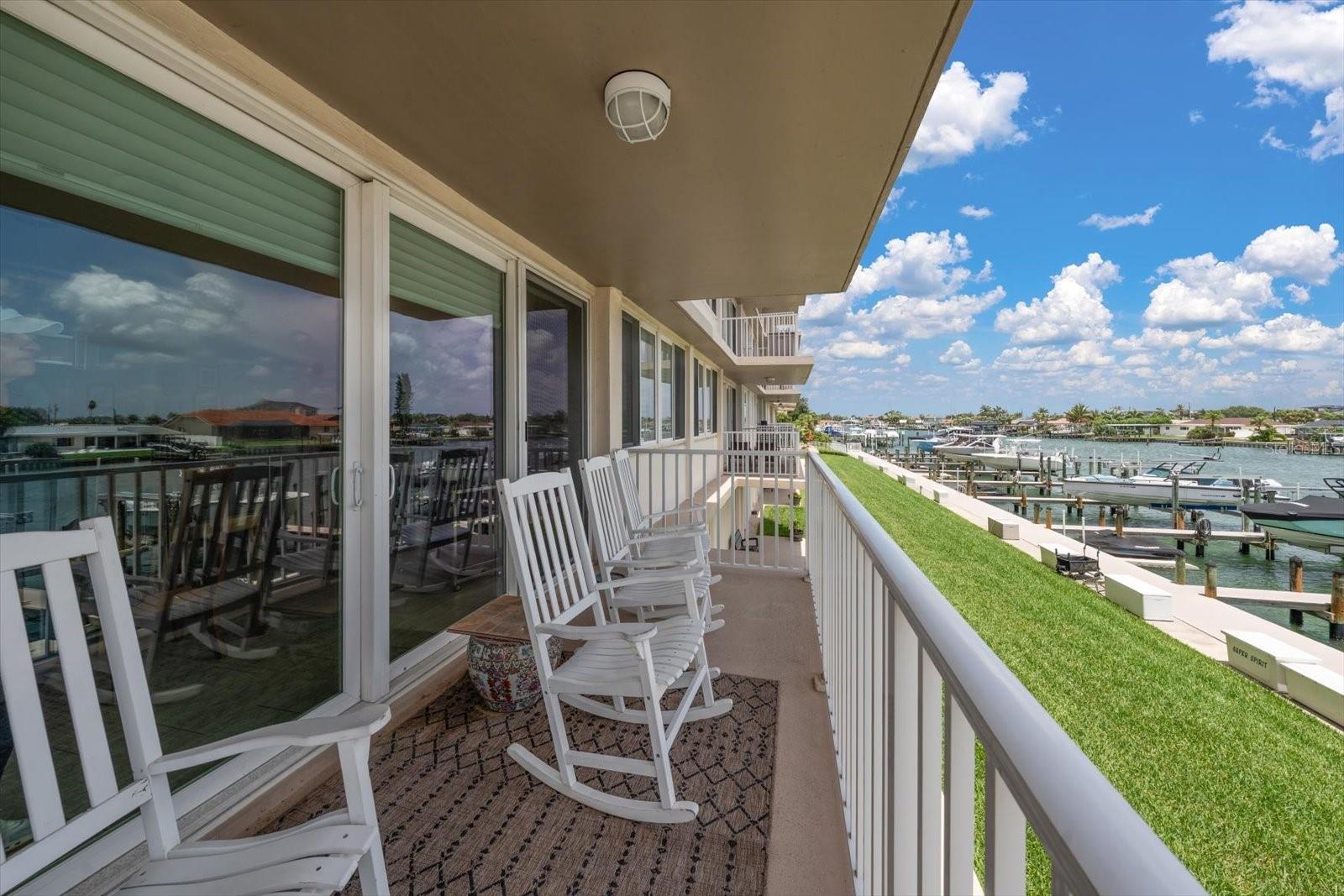 223 ISLAND WAY #2E