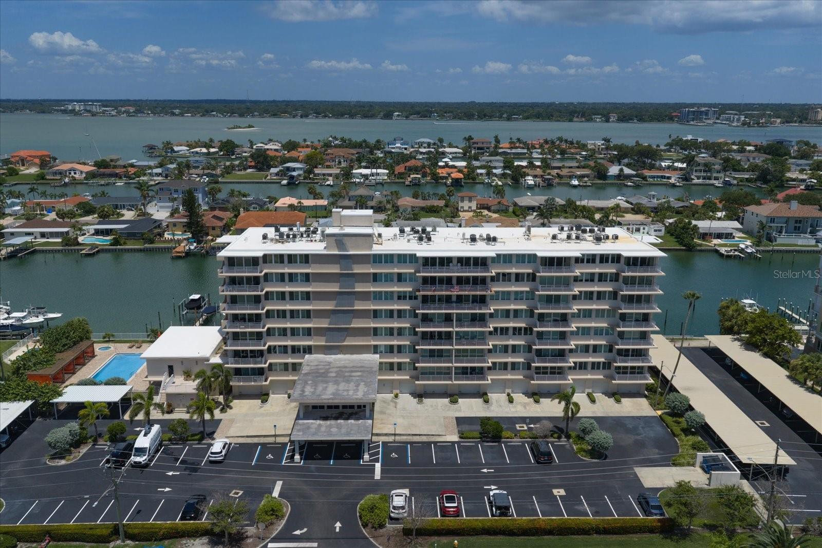 223 ISLAND WAY #2E