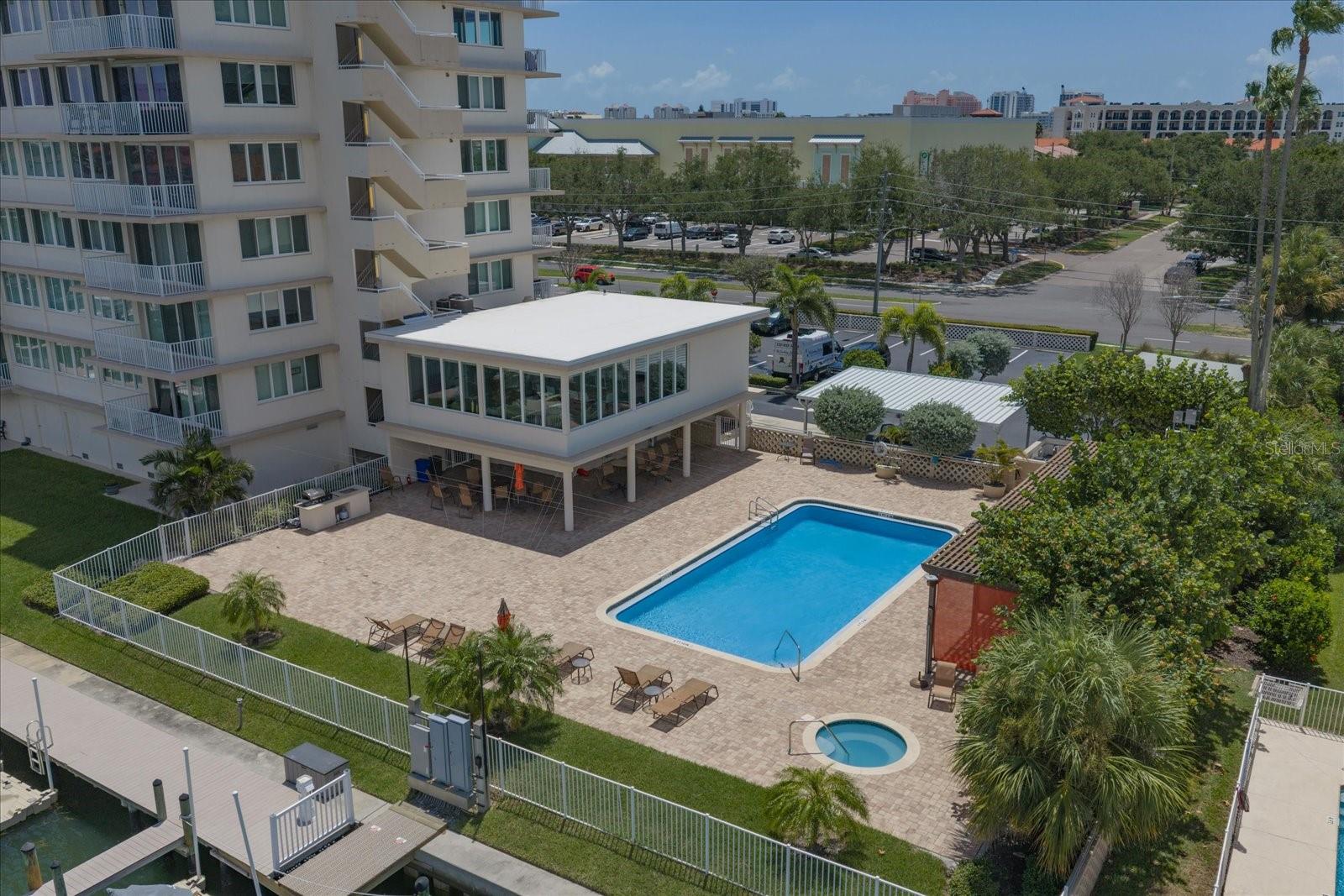 223 ISLAND WAY #2E