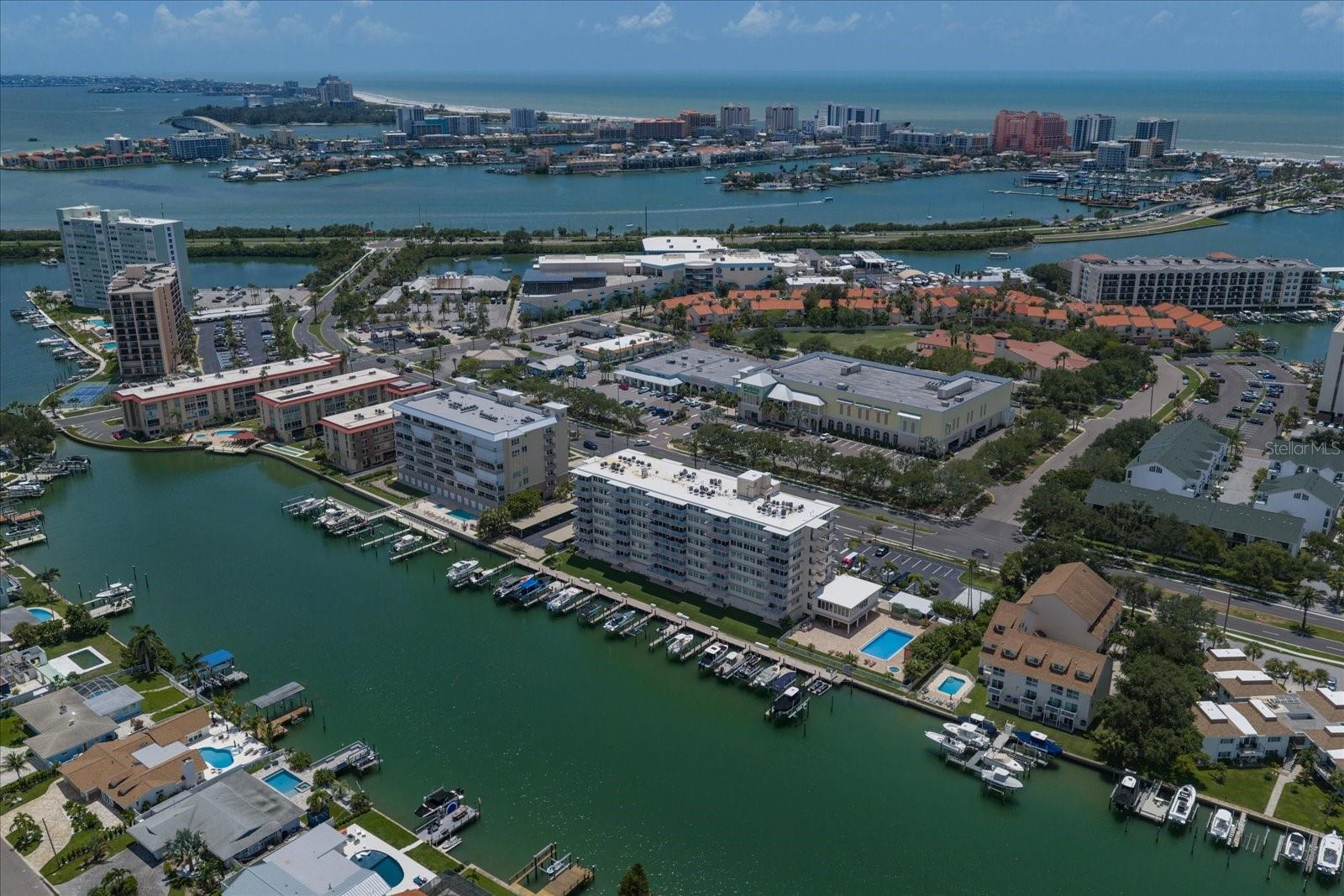 223 ISLAND WAY #2E