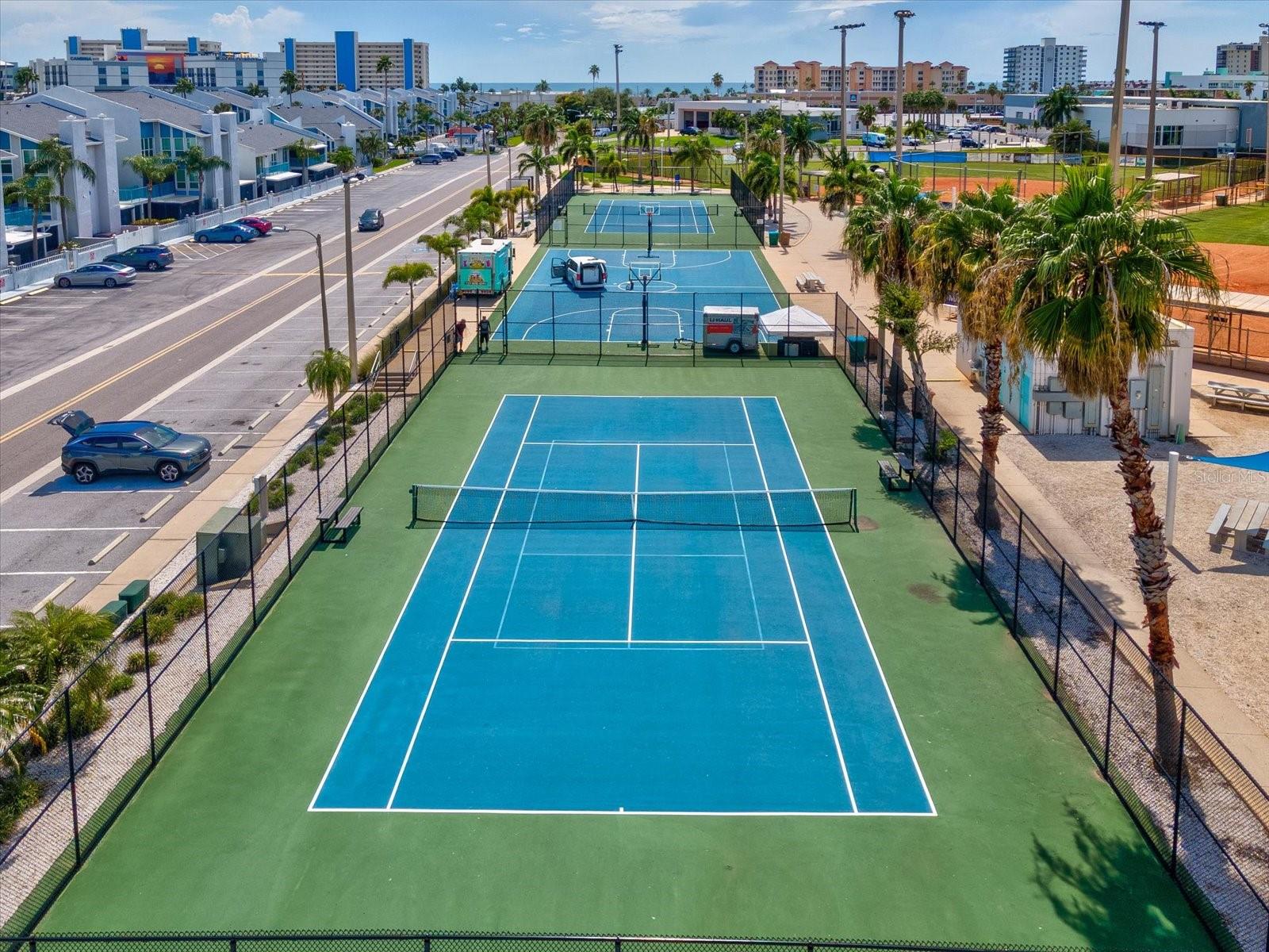 15000 GULF BLVD #807