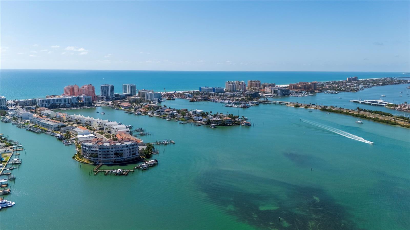 290 BAYSIDE DR