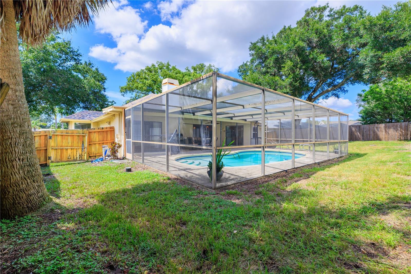 390 MERAVAN CT
