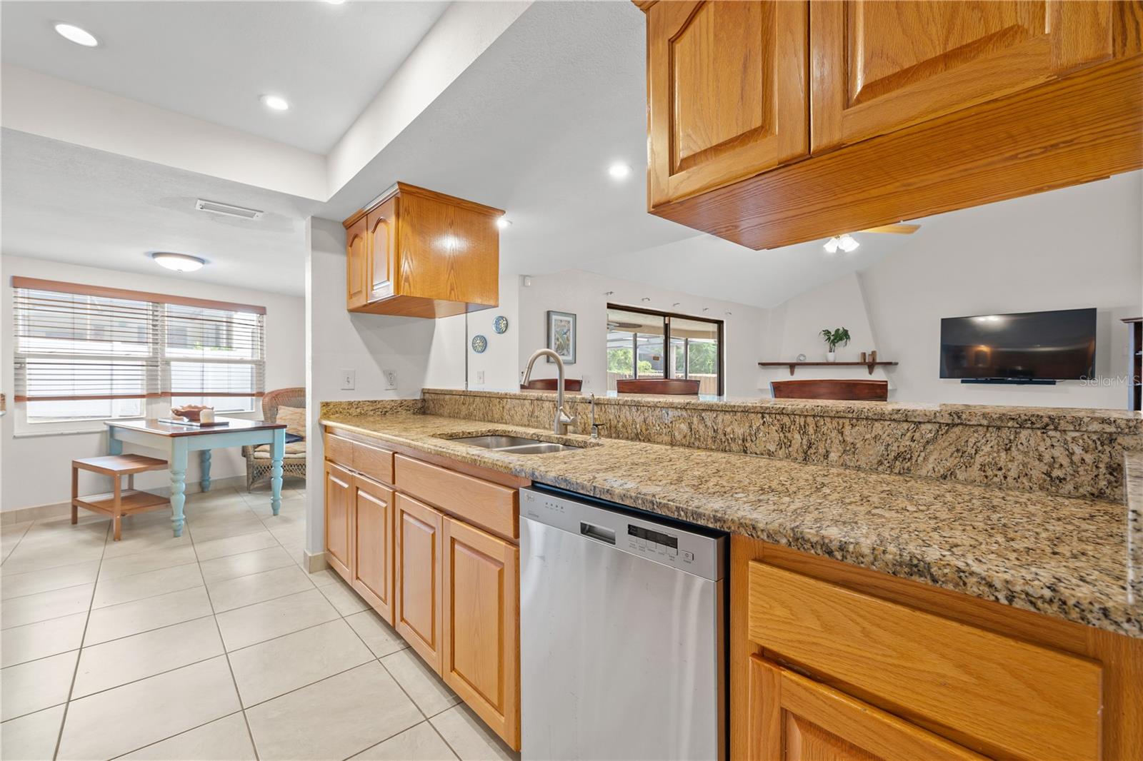 390 MERAVAN CT