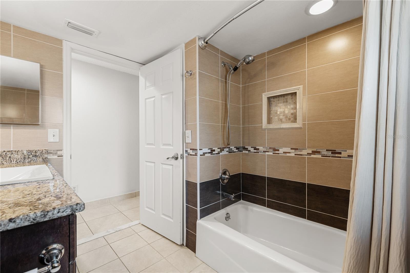 390 MERAVAN CT