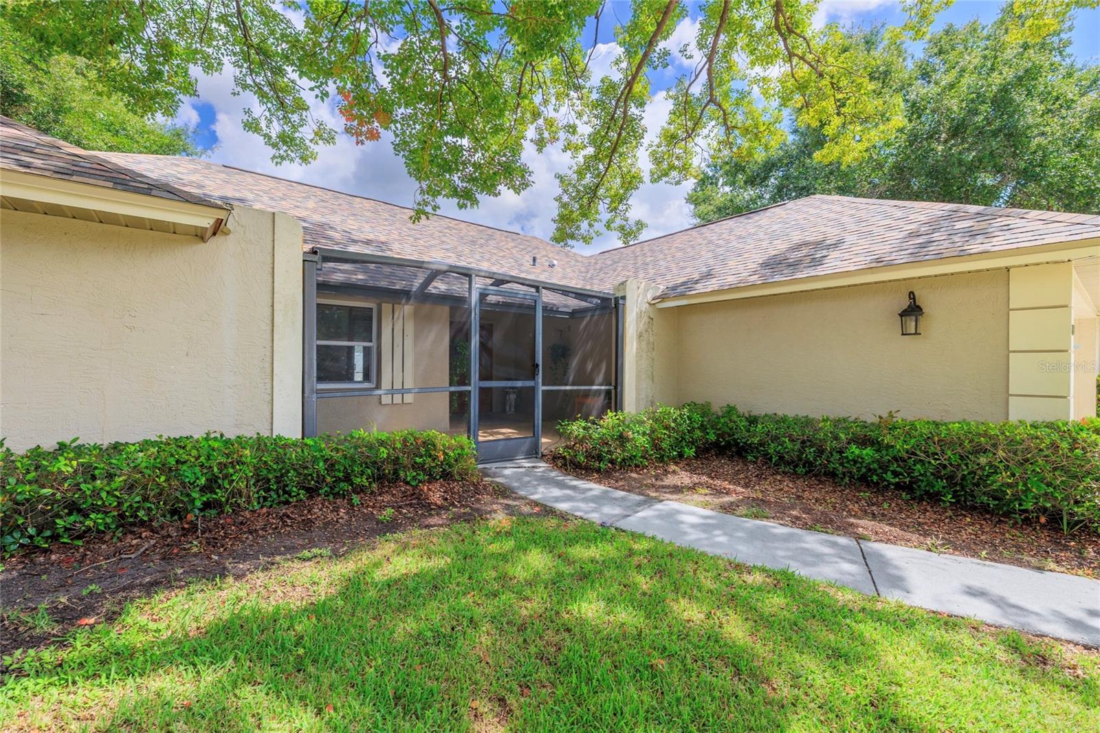 390 MERAVAN CT