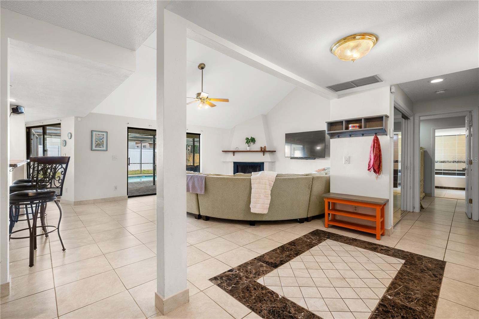390 MERAVAN CT