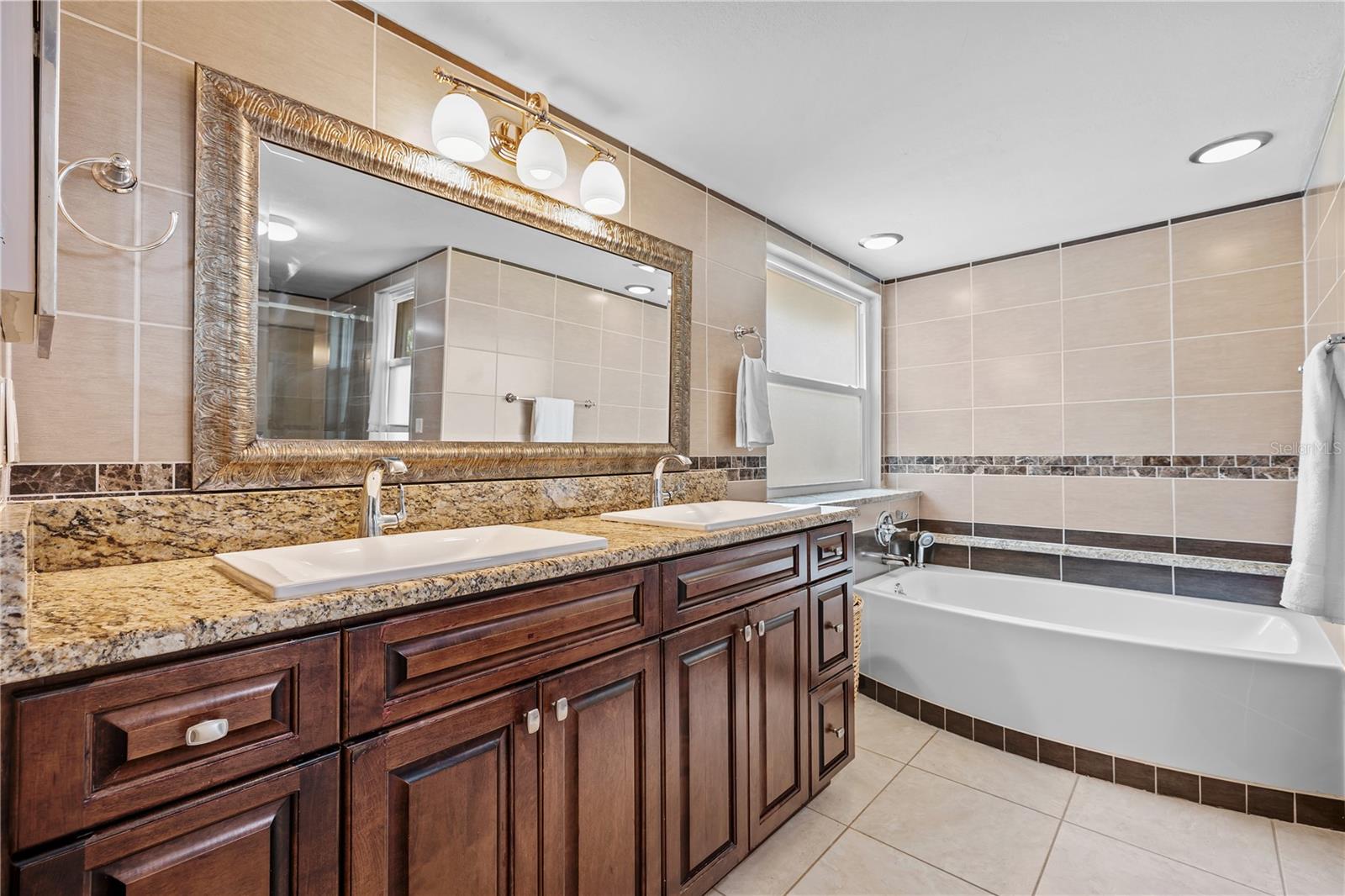 390 MERAVAN CT