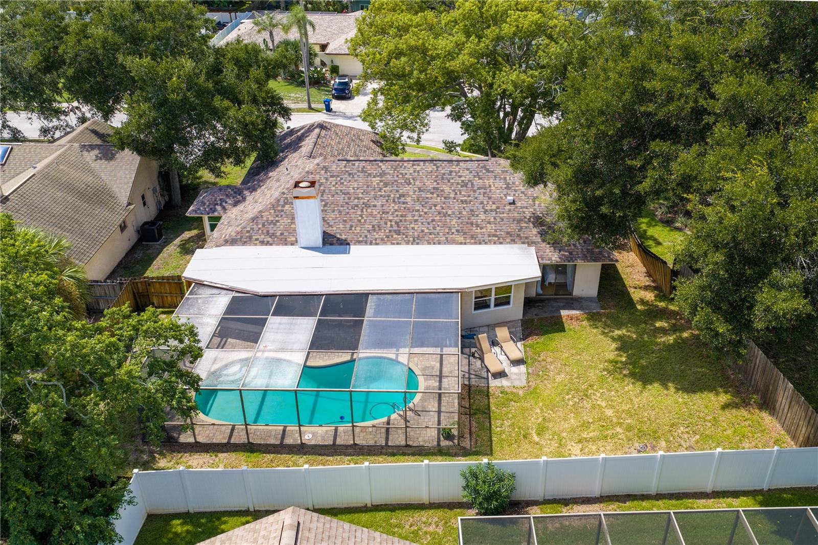 390 MERAVAN CT