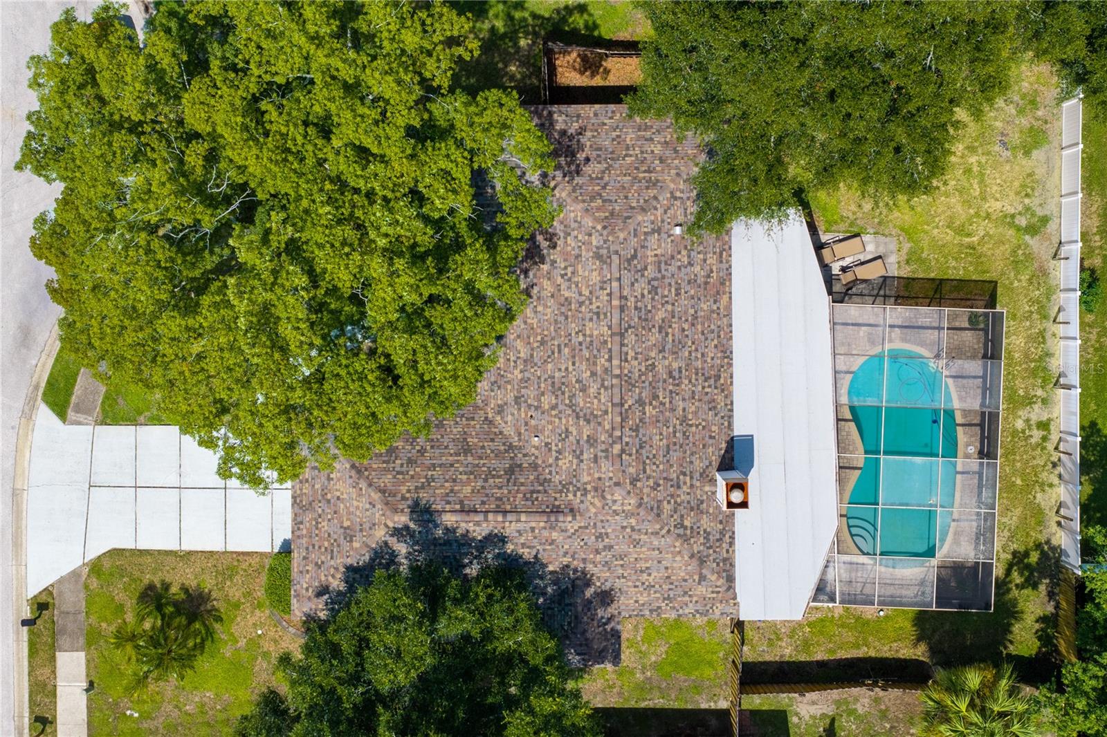 390 MERAVAN CT