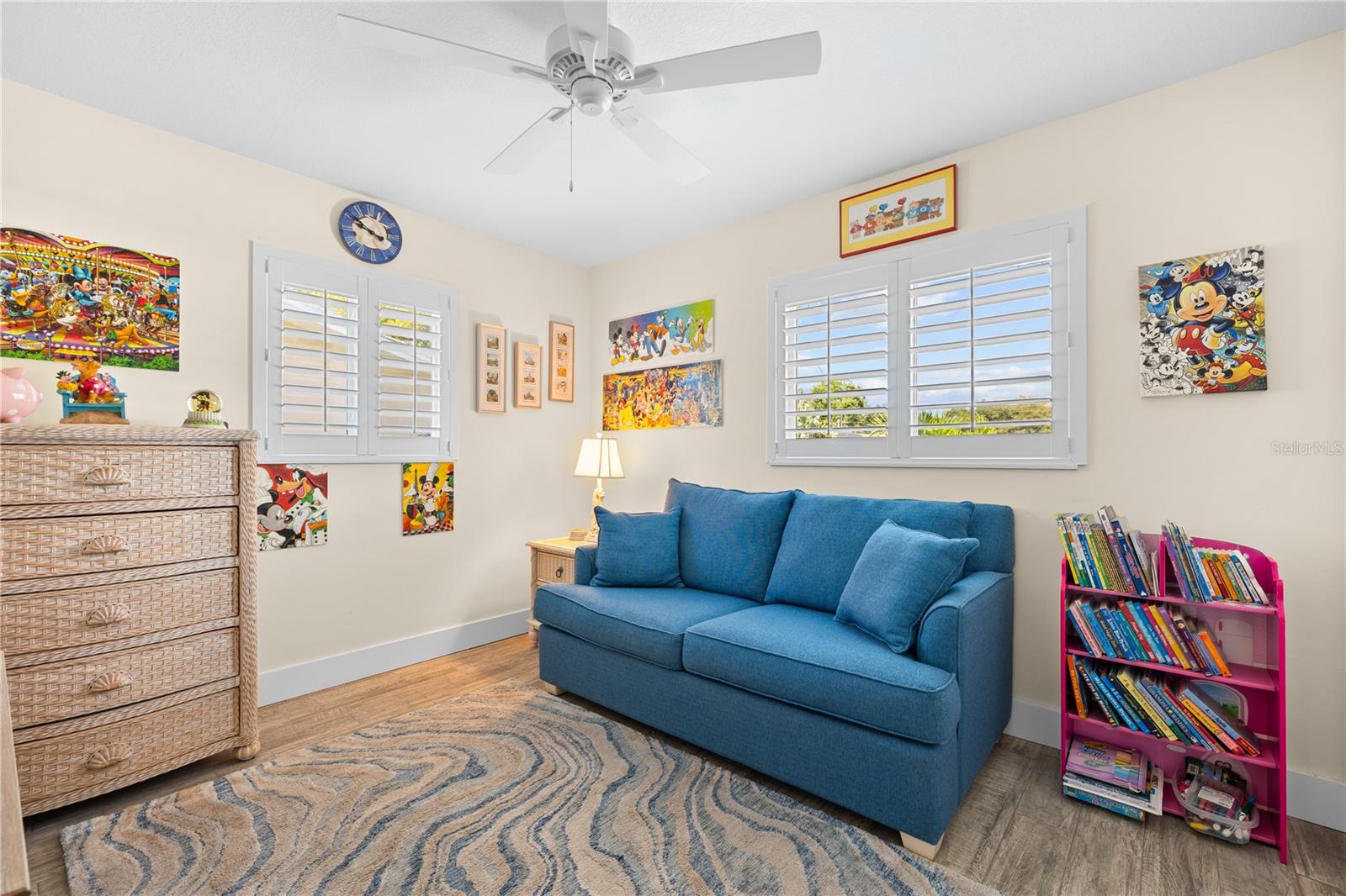 929 SANTA MONICA DR