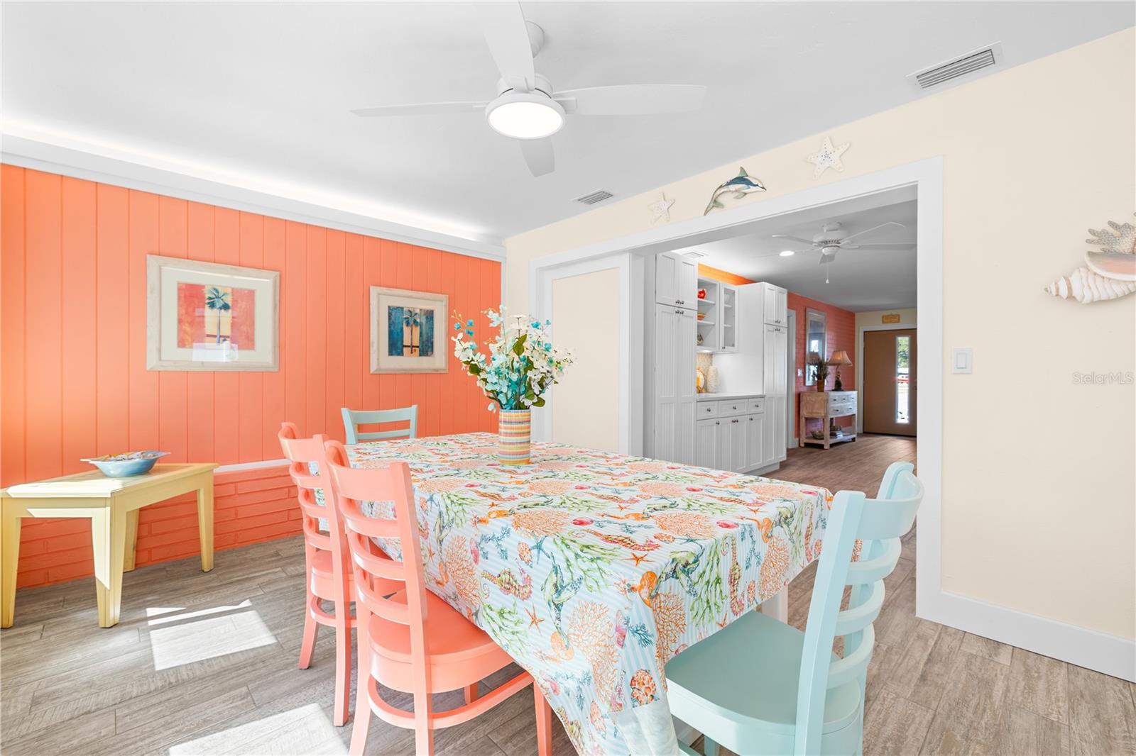 929 SANTA MONICA DR