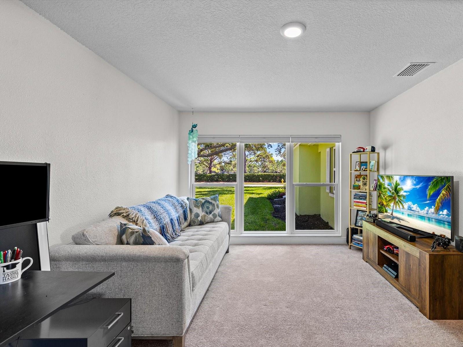 1316 GOLF VIEW DR
