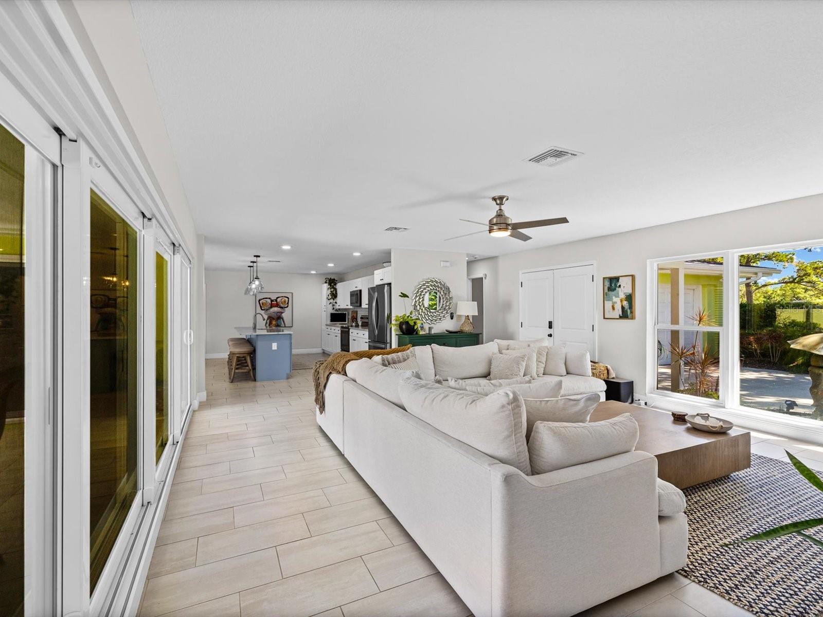 1316 GOLF VIEW DR