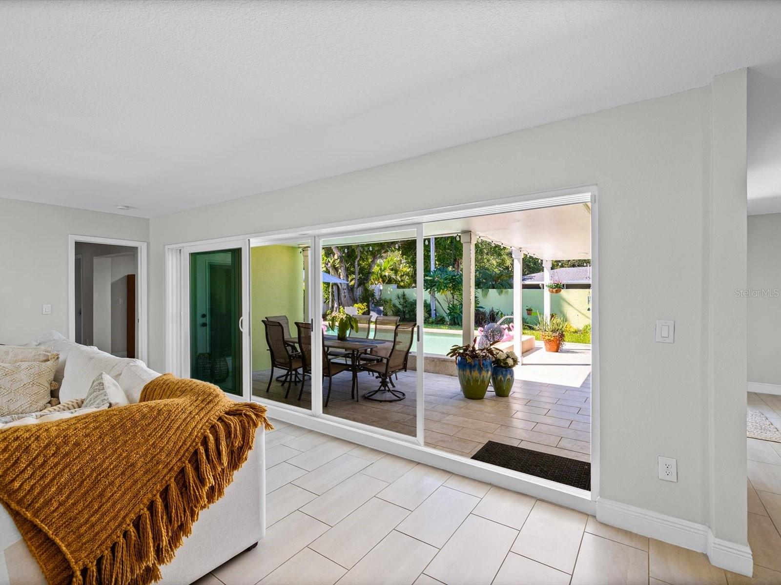 1316 GOLF VIEW DR