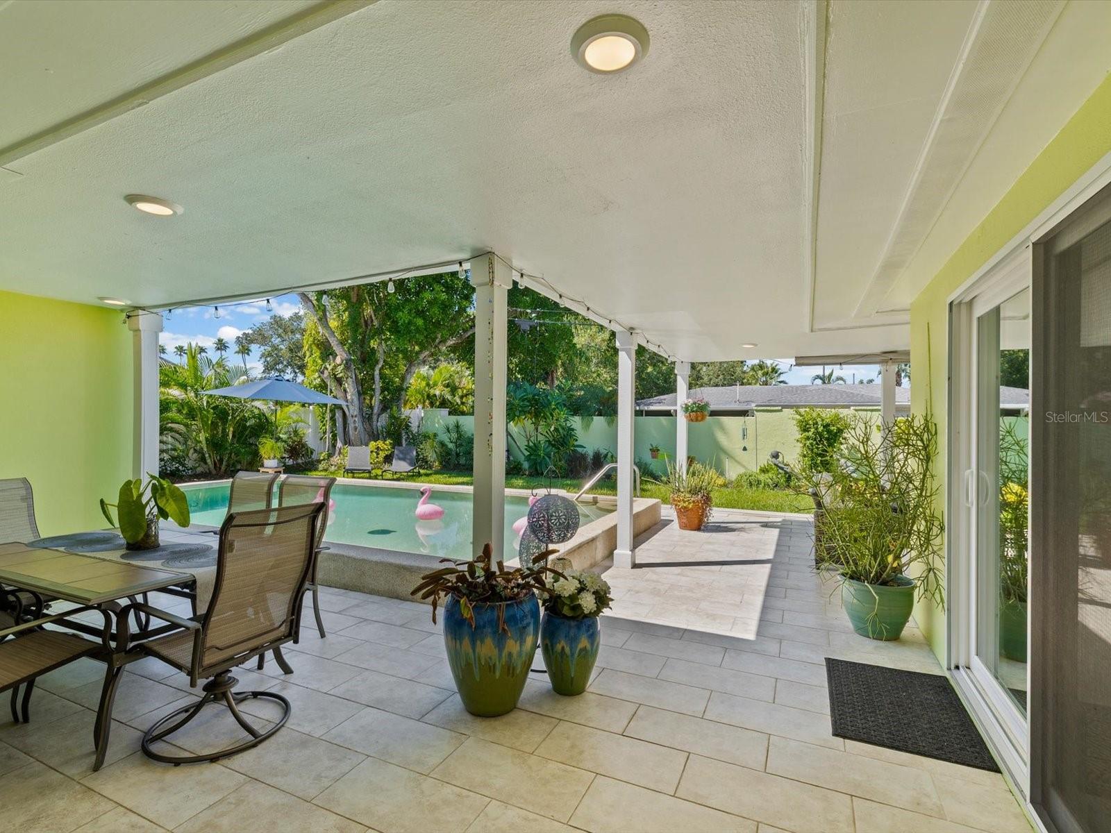 1316 GOLF VIEW DR