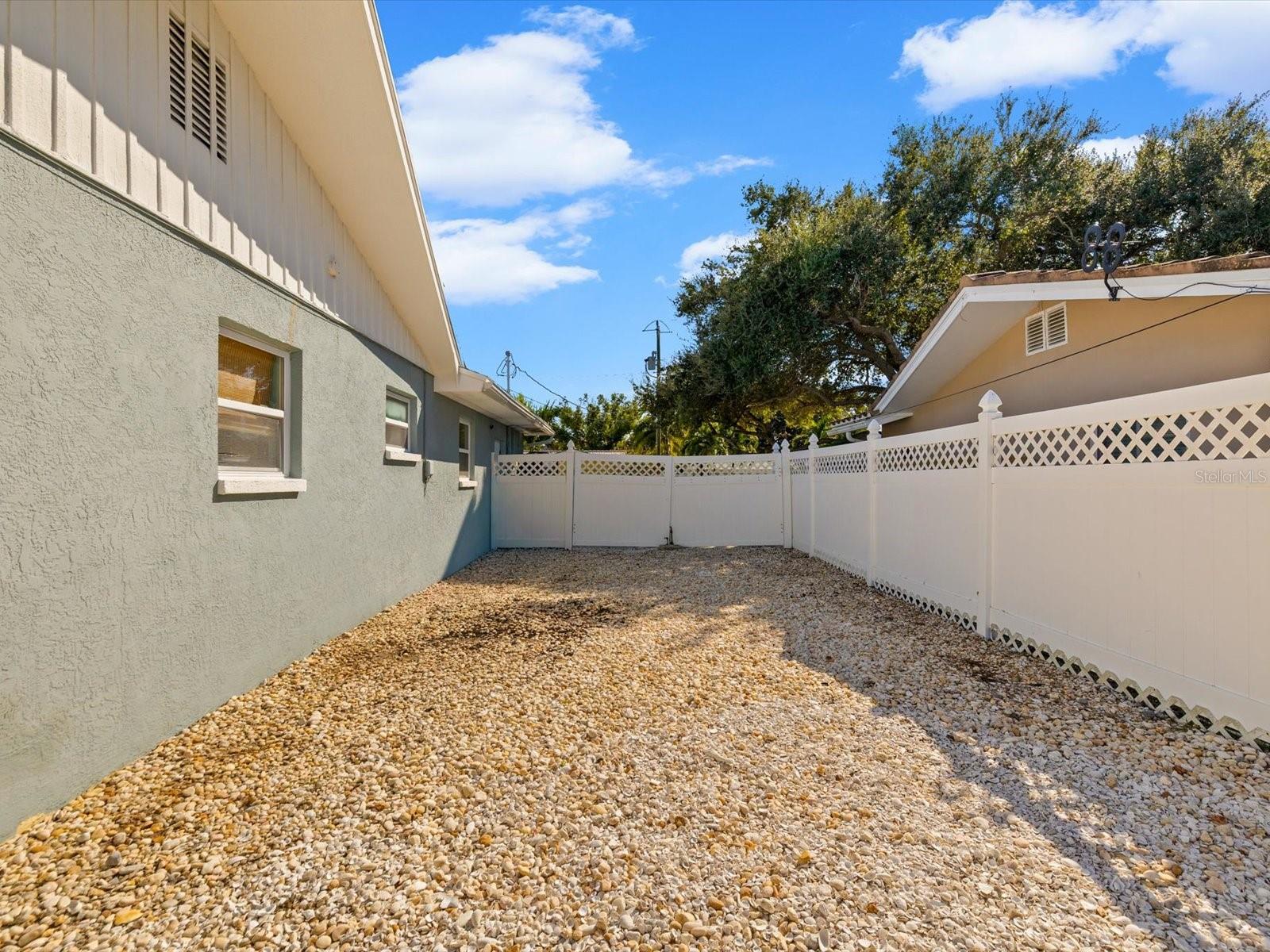 4017 CHURCH CREEK PT